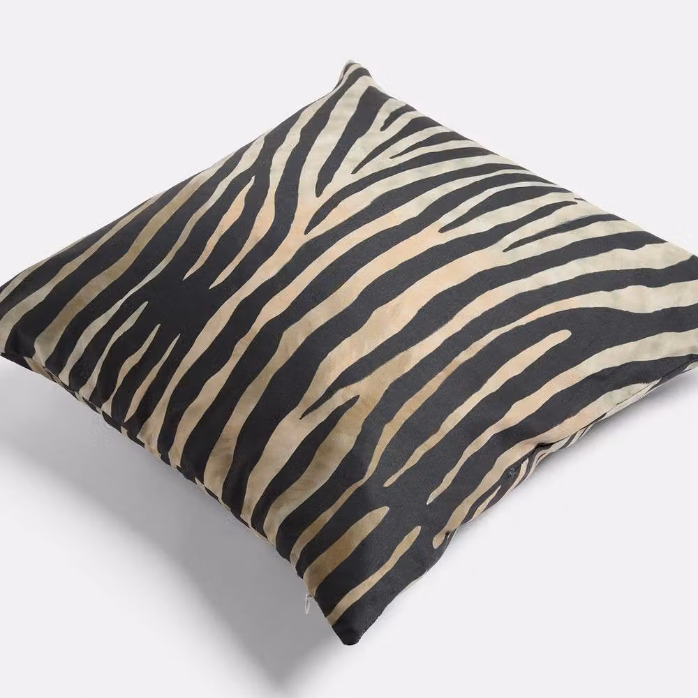 OHS Set of 2 Zebra Print Outdoor Cushion Covers, Black and White, W/D/H: 45 x 45 x 45 cm – 5