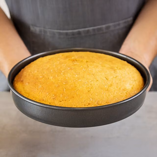 MasterClass Non-Stick Round Carbon Steel Loose Base Cake Tin, Grey, Diameter: 20 cm