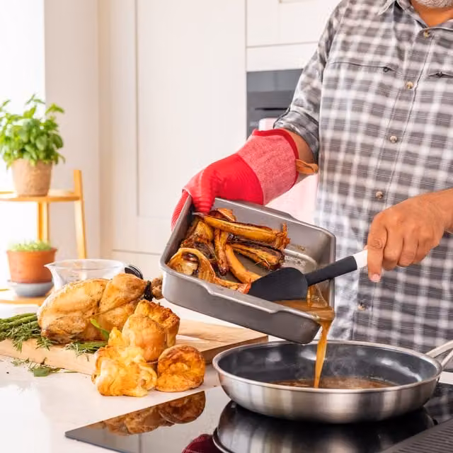 KitchenAid Non-Slip Ribbed Silicone Oven Glove in Red