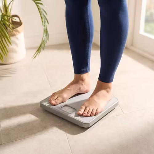Salter Mechanical Personal Bathroom Scales with Analog Display in Silver and Red, 120 kg Capacity – 4