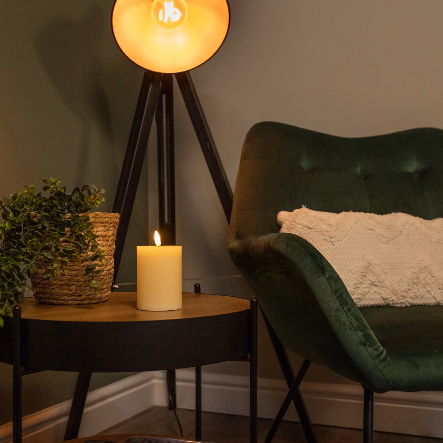 Samuel Alexander Cream Wax Melted Pool Effect LED Pillar Candle with Timer and Flicker Function, W/D/H: 7.5 x 7.5 x 10 cm – 2