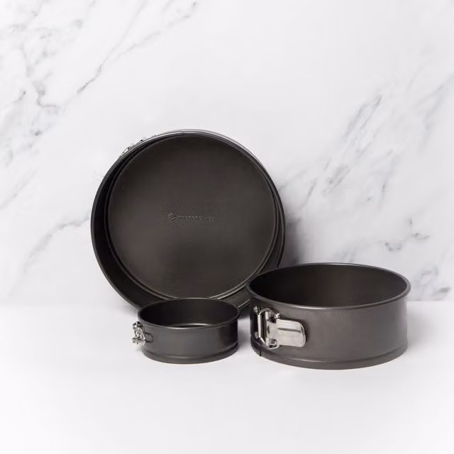 MasterClass 3-Piece Non-Stick Carbon Steel Round Springform Cake Pan Set with Loose Base in Charcoal Grey