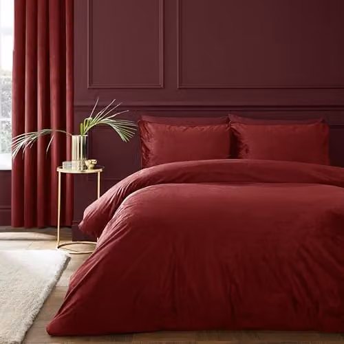 Catherine Lansfield Kingsley Soft Matt Velvet King Duvet Cover Set with Pillowcases, Raspberry