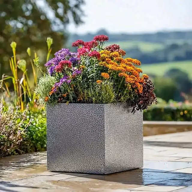Tulipy Galvanised Steel Square Planter Tub in Silver and Black, W: 60 cm, D: 60 cm, H: 60 cm – 2