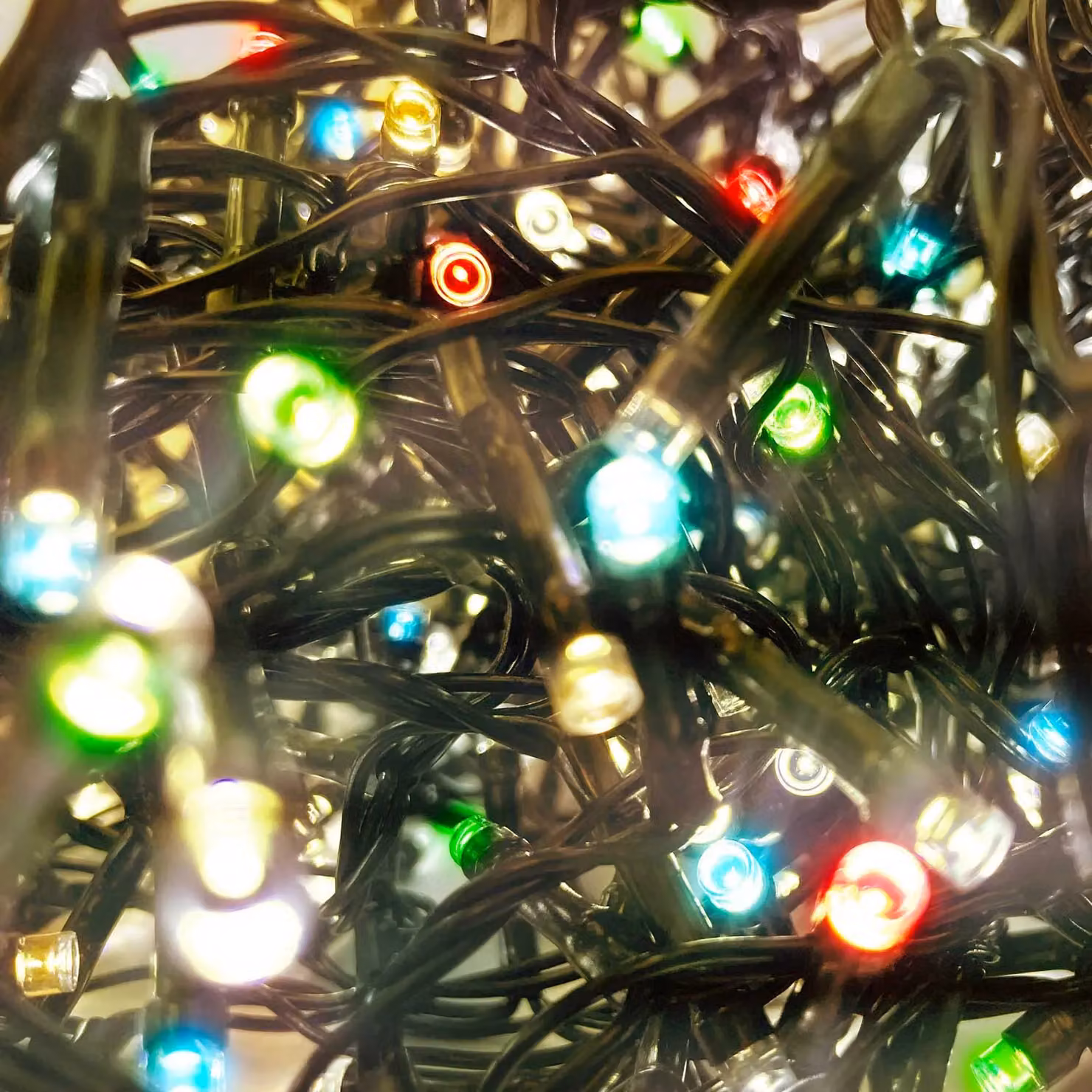 VFM e-Store Multi-Coloured LED Christmas Fairy Lights, 800 LED, 20m, Mains Operated – 3