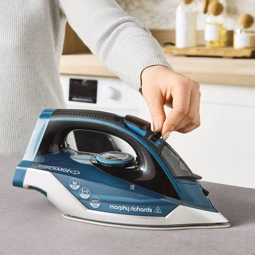 Morphy Richards EasyCharge+ 2400W Cordless Steam Iron with Ceramic Soleplate, Vertical Steam and Auto Shut-off, Deep Lagoon Blue – 7