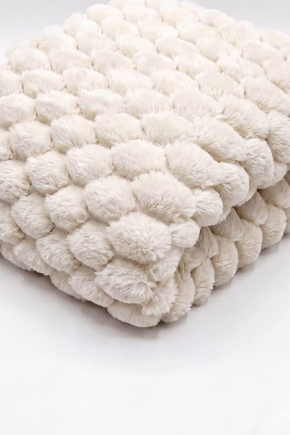 Deyongs Rosewick Sculptured Supersoft Fleece Throw in Stone, W: 130 cm x L: 170 cm – 2