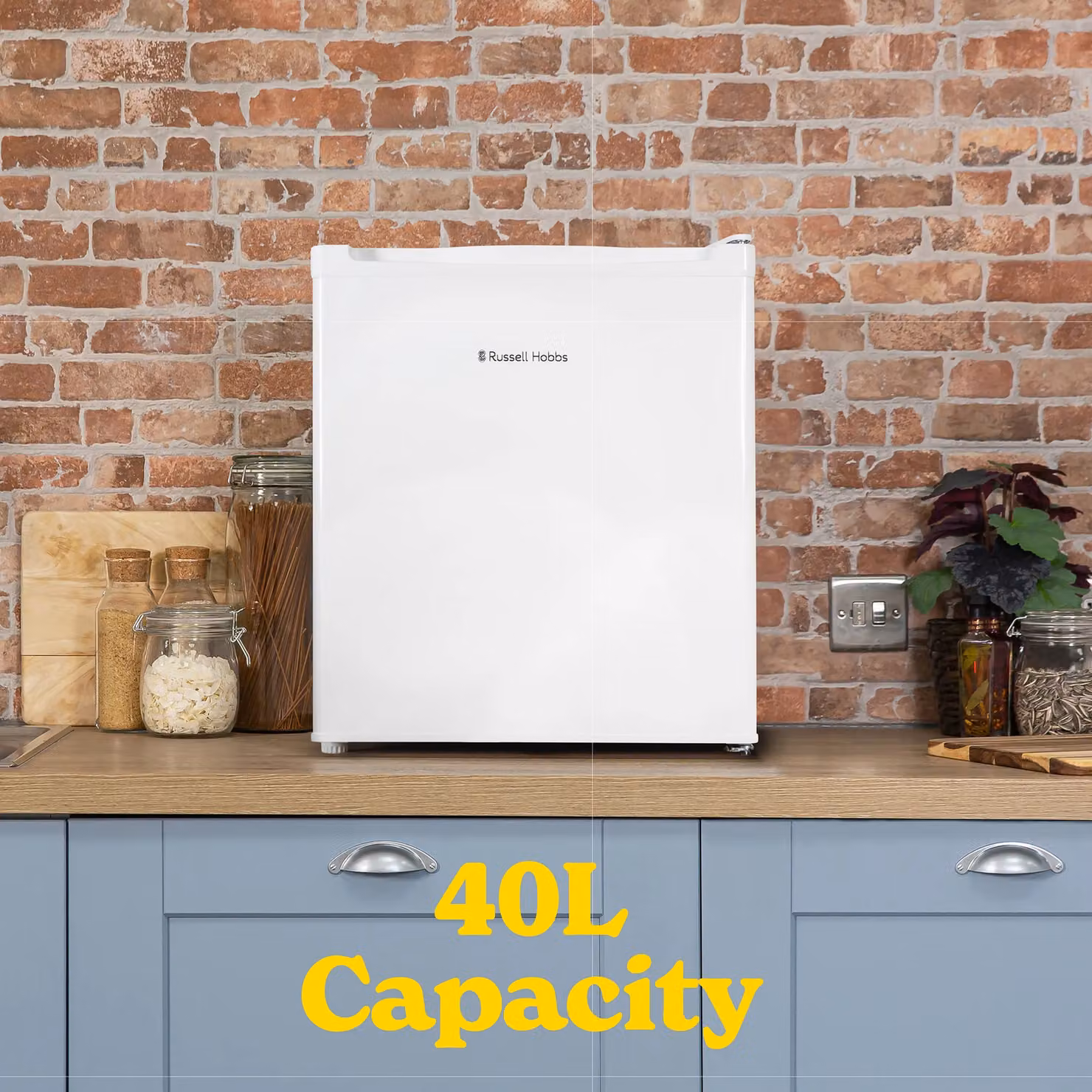 Russell Hobbs 40L Larder Mini Fridge in White with Reversible Door and Bottle Rack – 3