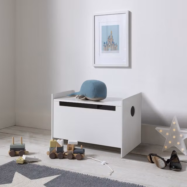 Noa and Nani Modern Childrens Toy Box Storage Organiser in White, W: 59.5 cm, D: 34.0 cm, H: 29.0 cm