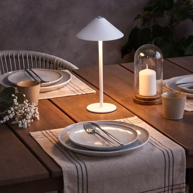 Wyld and Coco Wireless Table Lamp in White with Touch Dimmer and USB-C Rechargeable Battery – 1