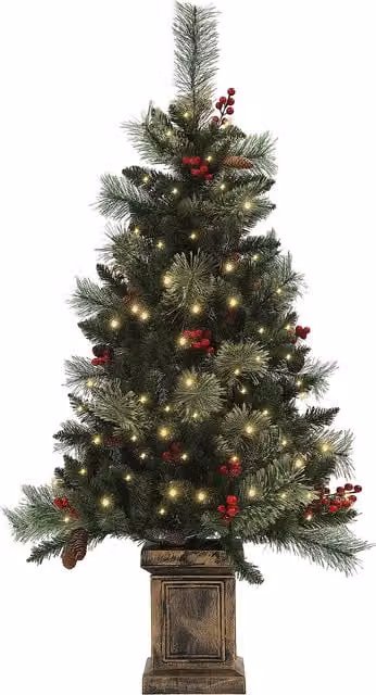 HOMCOM Small Green Christmas Tree with 100 Warm White LED Lights, 8 Modes and Red Berries, Height: 120 cm