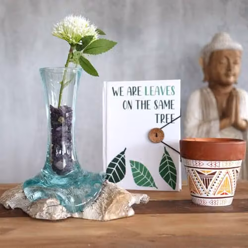Serenityy Small Modern Molten Glass and Whitewash Wood Vase in White – 2