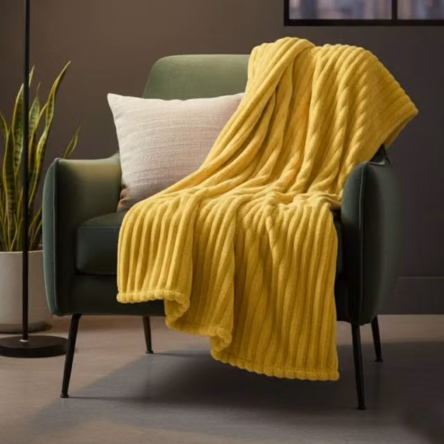 Snug City Chunky Ribbed Mink Throw in Yellow, W/D/H: 150 x 200 cm – 1