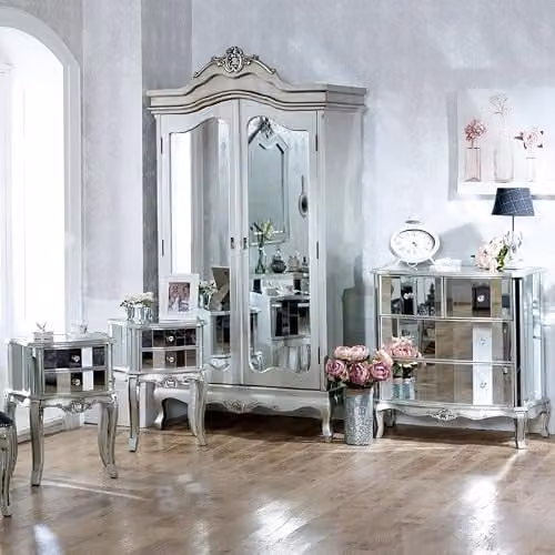 Melody Maison Tiffany Range Bedroom Furniture Set in Metallic Silver, including Mirrored Double Wardrobe, Chest of Drawers and Pair of Bedside Chests – 1