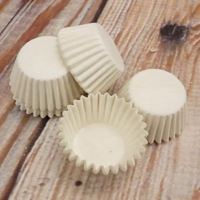 Bakery Direct White Petit Four Cases, 500 Pack