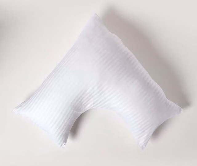 Homescapes White Egyptian Cotton V-Shape Pillowcase, 330 Thread Count Percale – 2