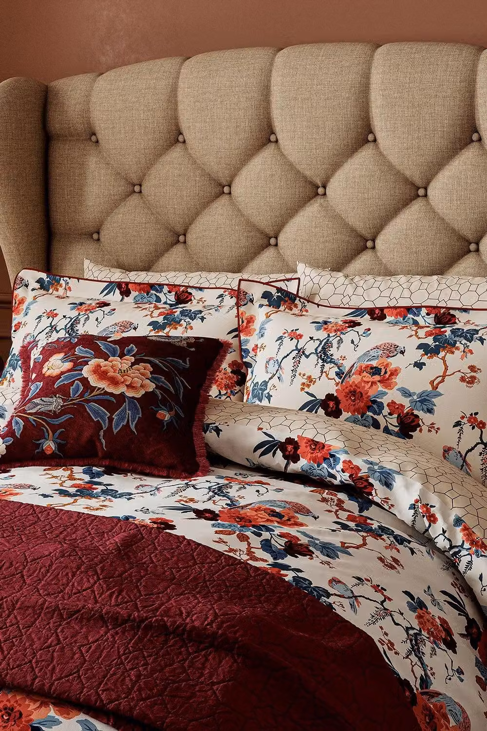 V & A Chinoiserie Charm Cotton Mako Satin Duvet Cover and Pillowcase Set, Multicolour, W: 140 cm, H: 200 cm – 2