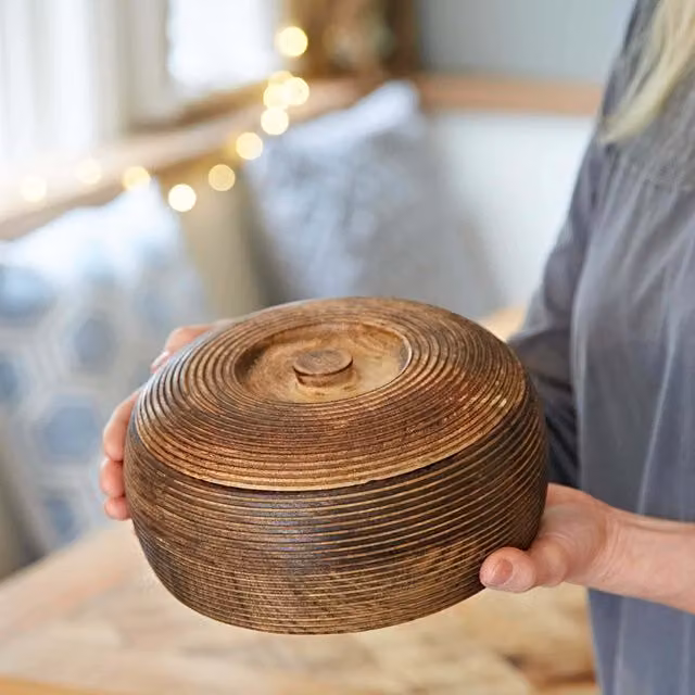 Paper High Natural Mango Wood Bowl with Lid, Brown, W/D/H: 18.5 x 16.0 x 9.5 cm