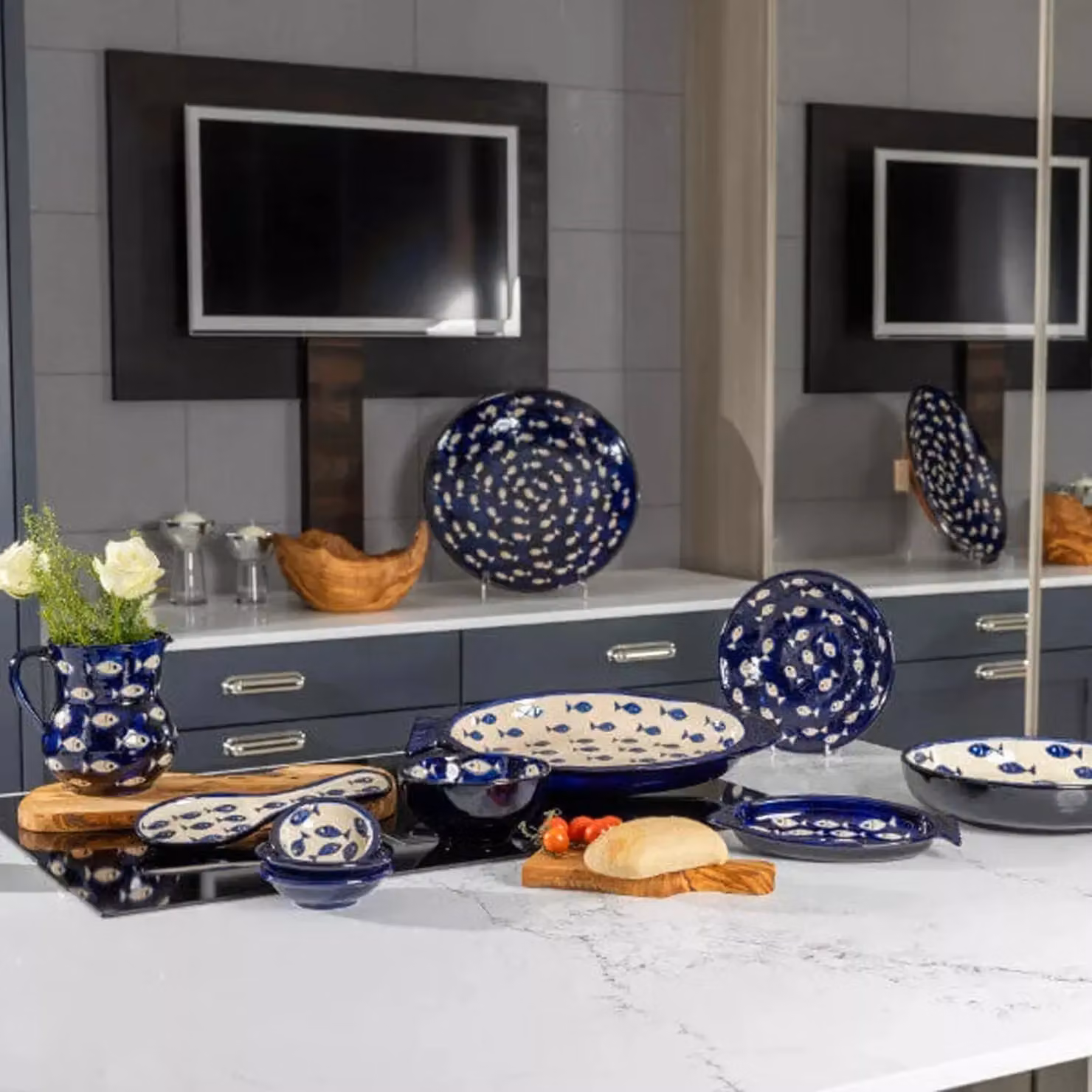 Verano Spanish Ceramics Blue and White Fish Ceramic Kitchen Dining Serving Dish, W: 25 cm, H: 10 cm – 1