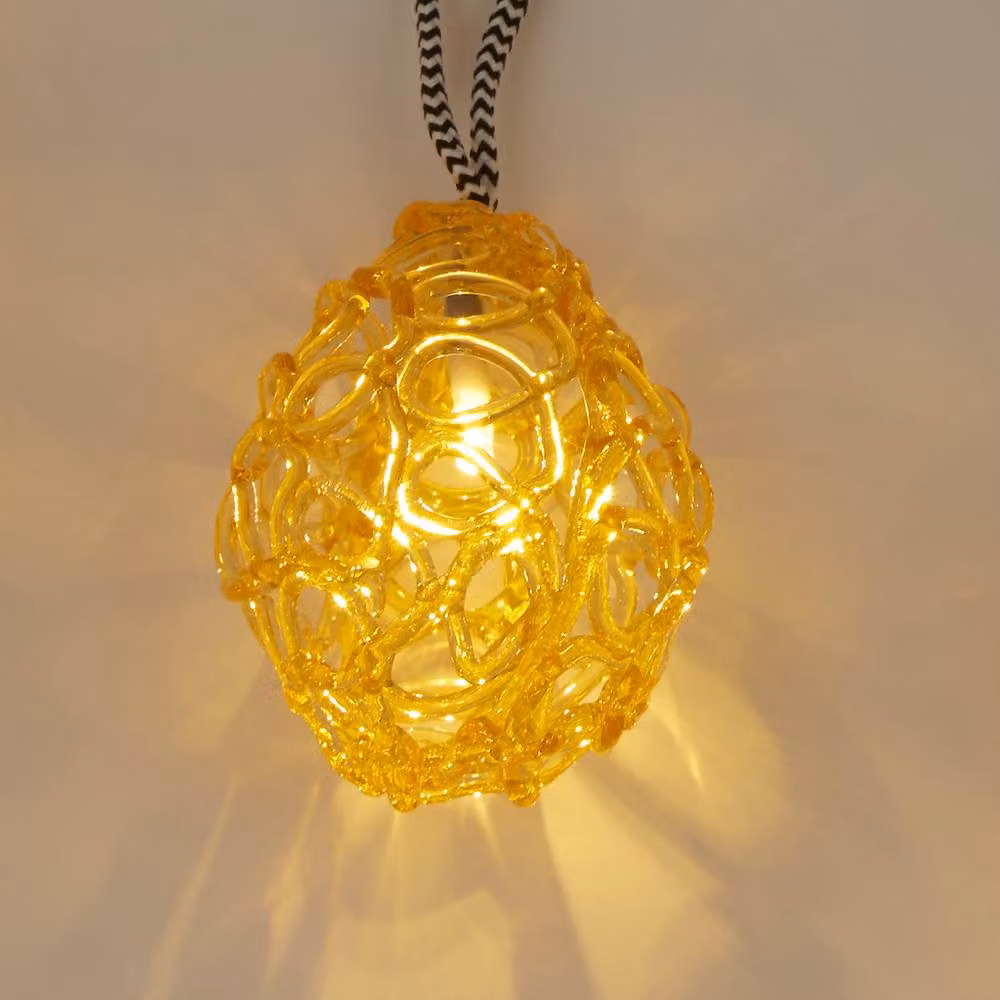 Lighting Collection Amberglow Solar LED Outdoor String Lights in Amber with Warm White Dusk Sensor – 3