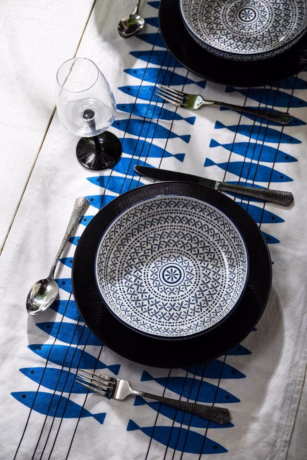 Mikasa Set of 4 Blue Mediterranean Round Stoneware Pasta Bowls, 900ml, Black – 4