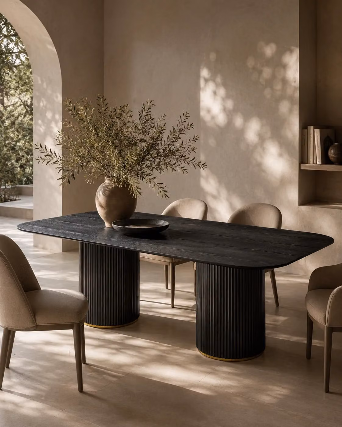 Tommy Franks Lantine 240 Round Dining Table in Black Oak, W: 240 cm, H: 76 cm, D: 120 cm