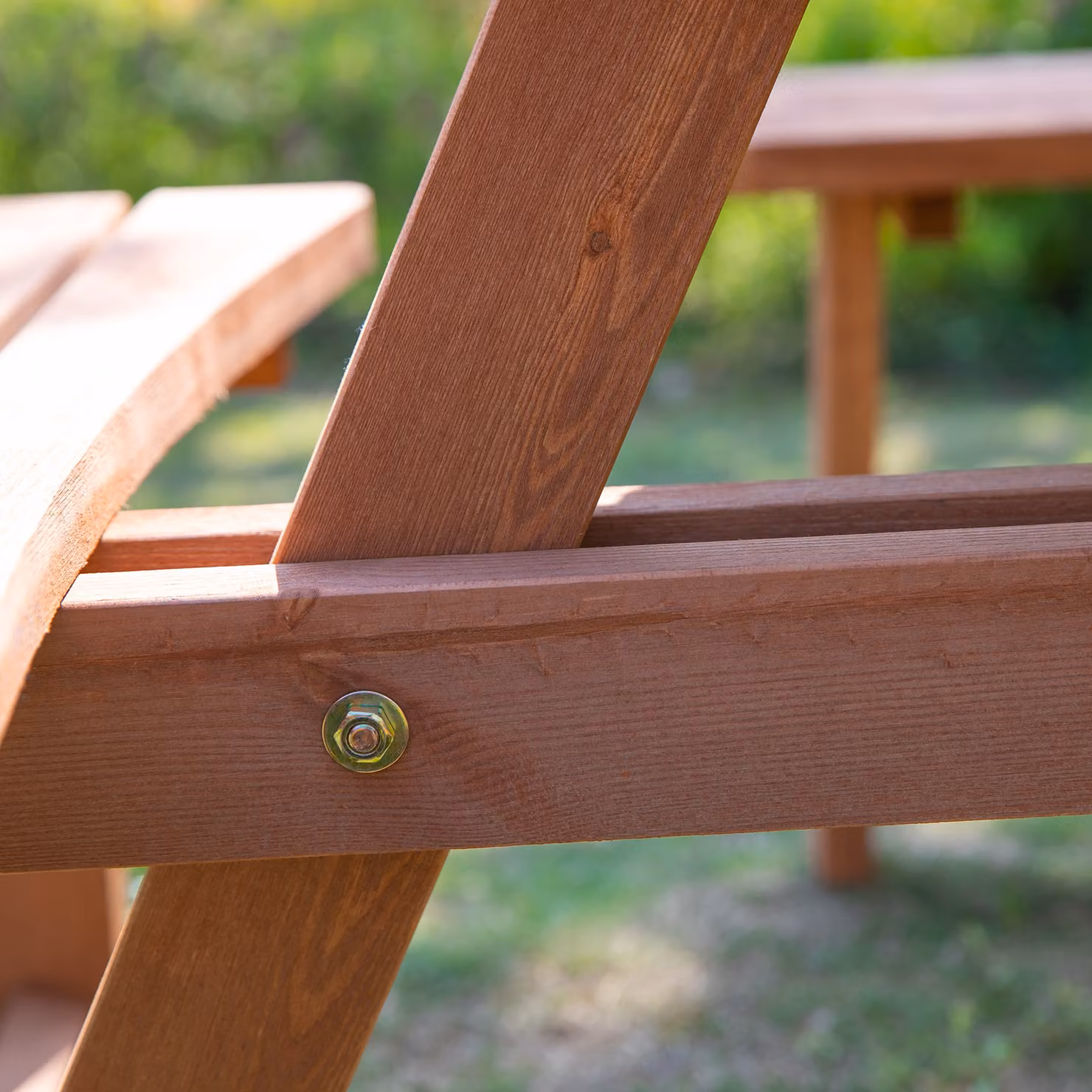 Outsunny 8 Seater Round Wooden Picnic Table and Bench Set in Rustic Brown – 5
