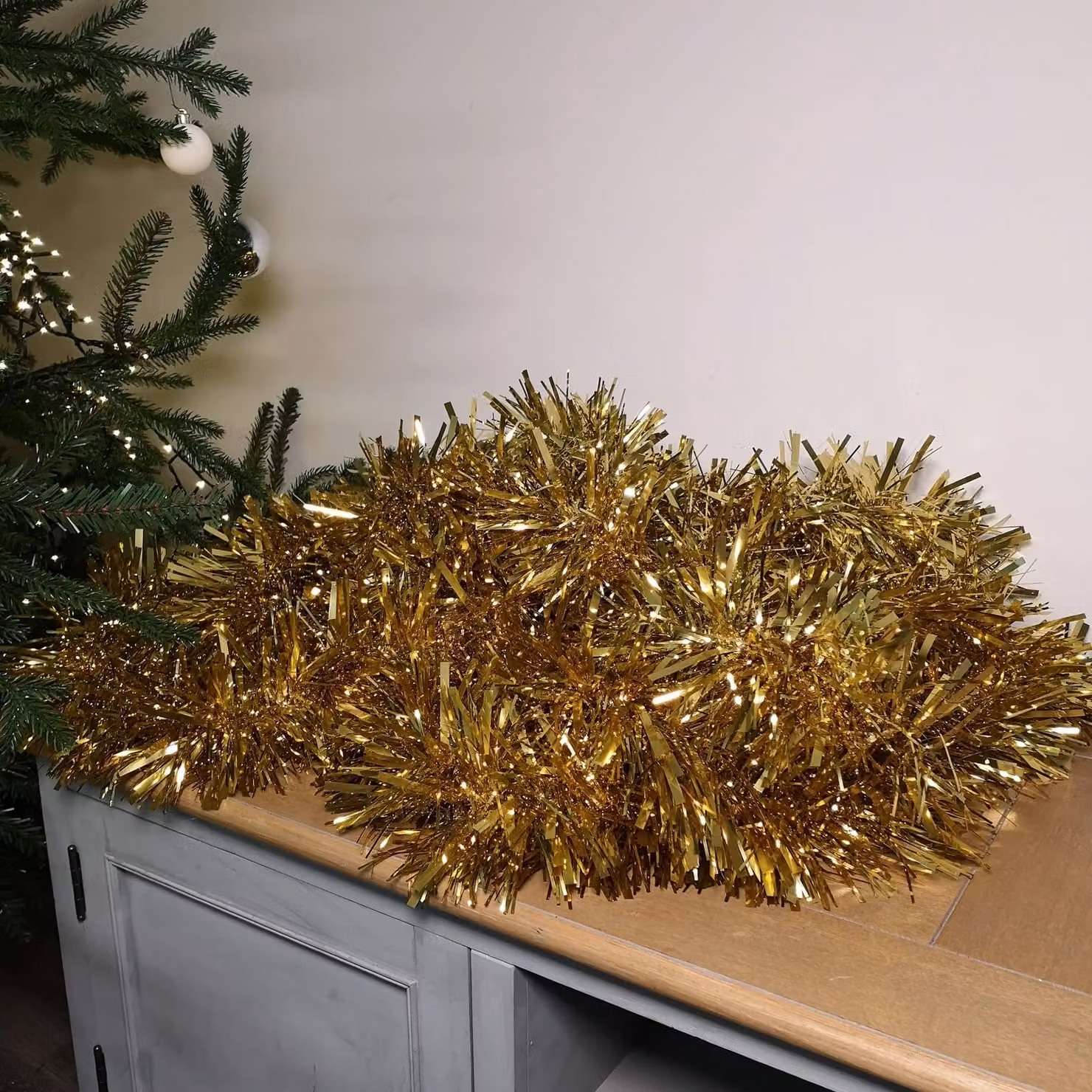 Samuel Alexander Gold Luxury Chunky Cut Tinsel Garland Christmas Tree Decoration, Length: 10 m, Width: 15 cm – 3