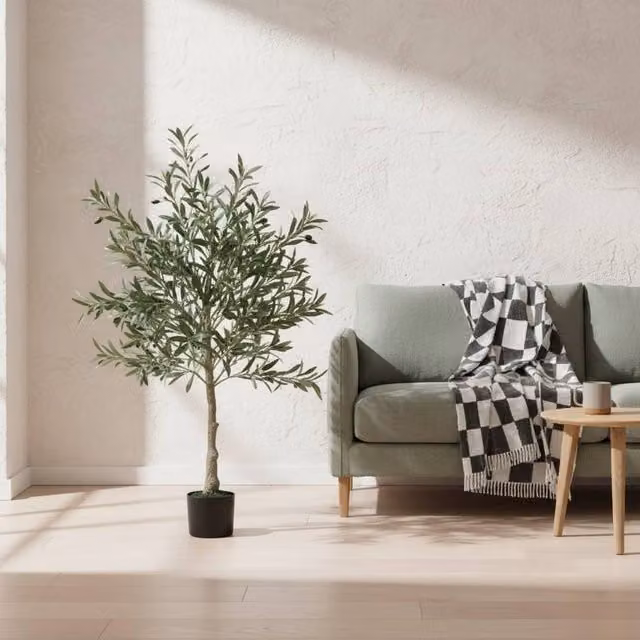 Wyld Haus Vakese Pair of Green Artificial Mediterranean Olive Style Trees with Silk Leaf Finish, H 120 cm x W 15 cm x D 15 cm