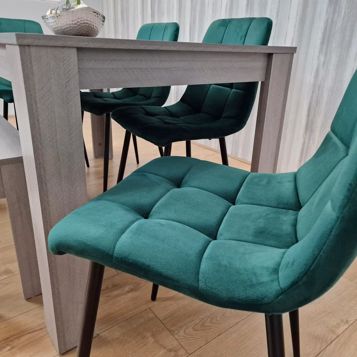 Kosy Koala Modern 6 Seater Dining Set with Rectangular Grey Table, 4 Green Velvet Chairs and 1 Bench, W/D/H: 140 x 80 x 75 cm – 2