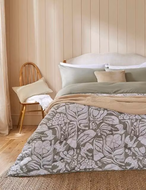 Nightlark Olive Meadow Coverless Duvet and Pillowcase Set in Green Mix