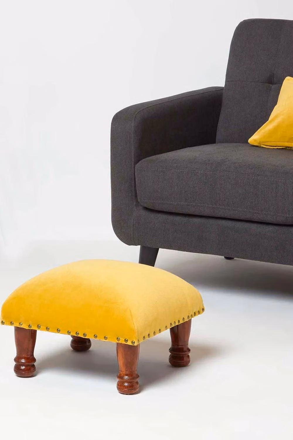 Homescapes Mable Velvet Square Footstool in Yellow, W/D/H: 40 x 40 x 40 cm – 2