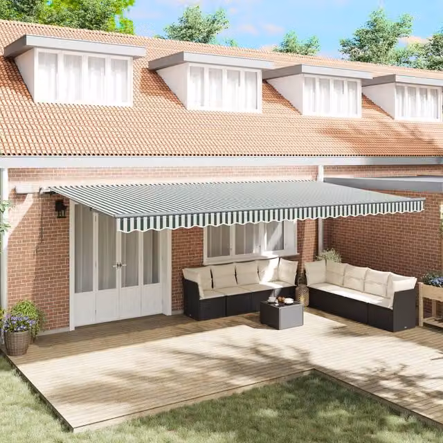 Berkfield Home Manual Retractable Wall-Mounted Garden Awning with LED, Green and White Striped, W: 600 cm, D: 300 cm – 1