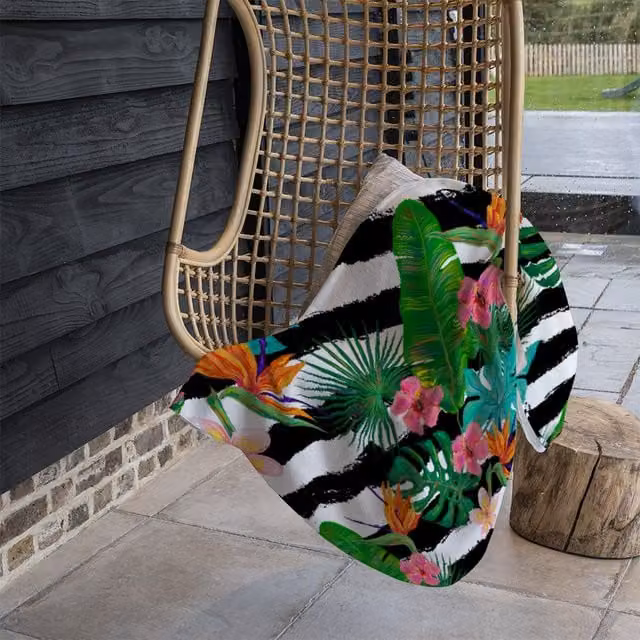 Benjamin Tate Design Tropical Plants Fleece Blanket in Green, Black, White and Beige, W/D/H: 120 x 150 cm – 1