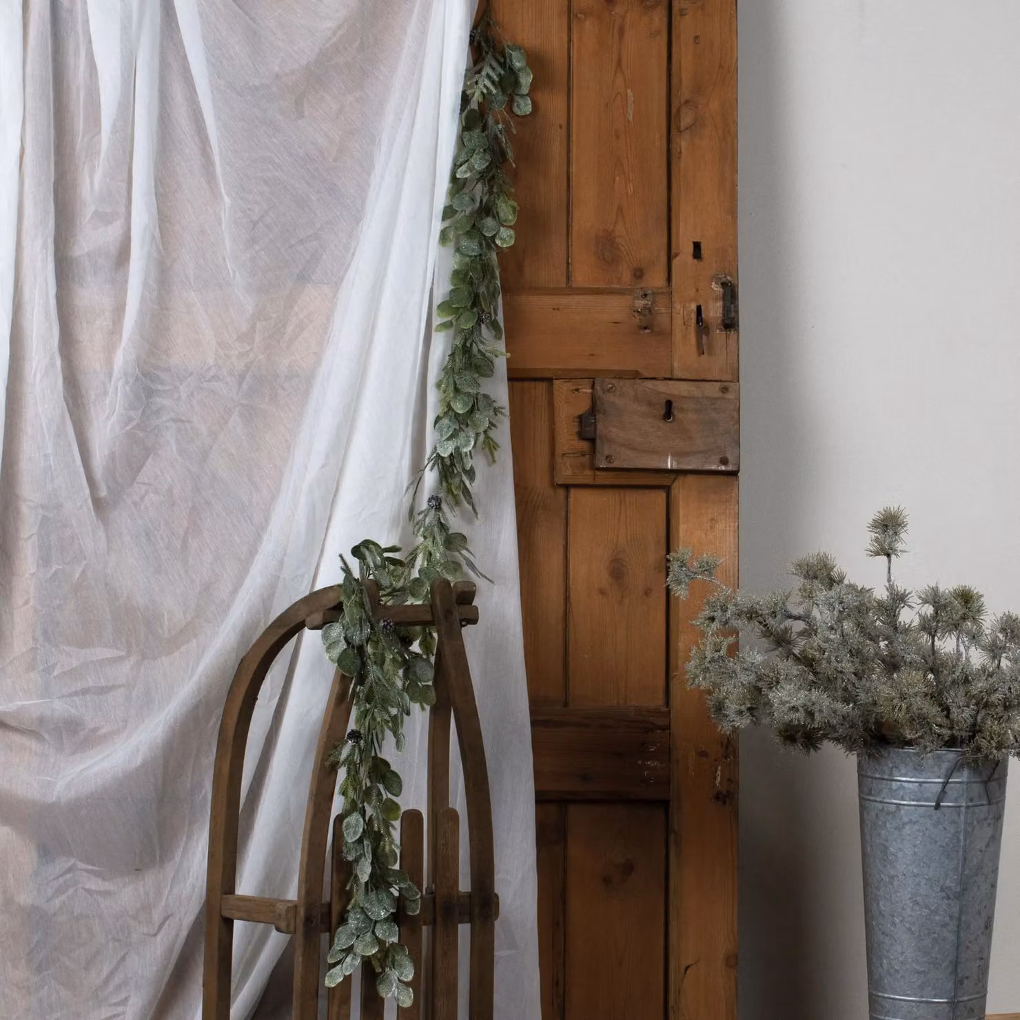 Love Lace White and Green Frosted Pine and Eucalyptus Artificial Floral Garland – 2