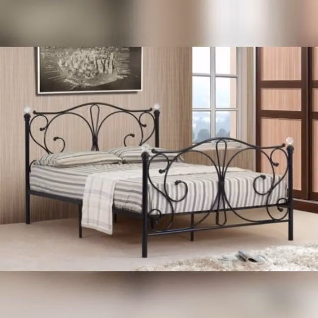 Comfy Living Ltd Metal Crystal Finial Bed Frame in Black, W/D/H: 140 x 200 x 109 cm