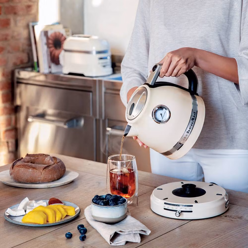KitchenAid Artisan Multi-Temp Kettle with PID Control, 1.5 l, Beige – 2