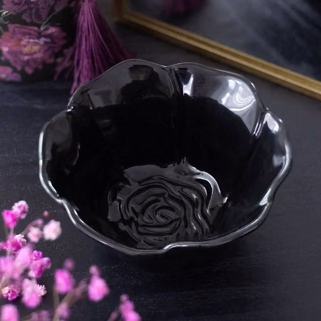 Uniqueful Black Rose Ceramic Trinket Dish