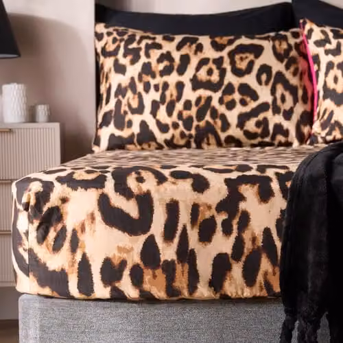OHS Leopard Print Microfibre King Size Fitted Bed Sheet, Beige, W: 150 cm, L: 200 cm, Depth: 25 cm – 1