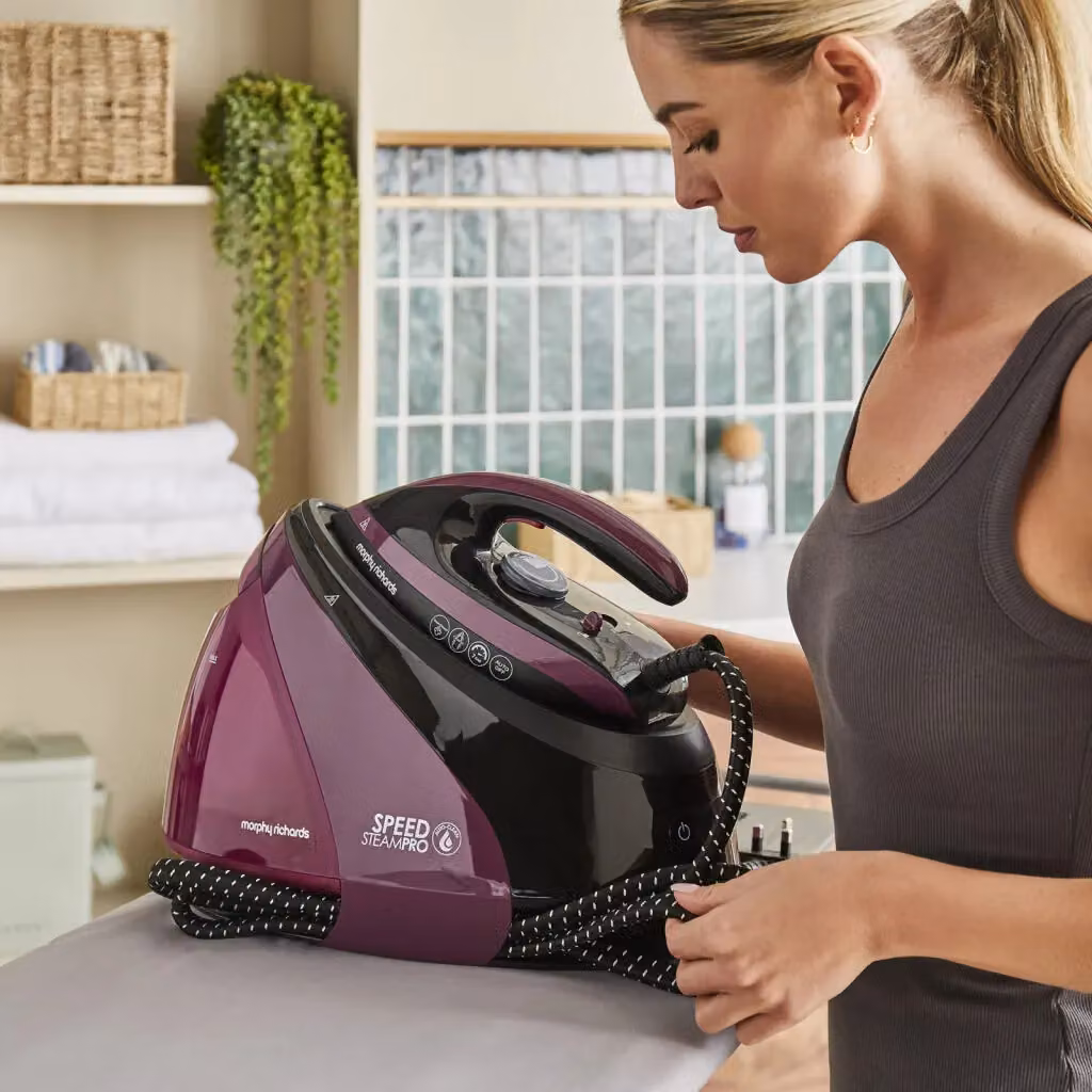 Morphy Richards Speed SteamPro Steam Generator, Black – 3