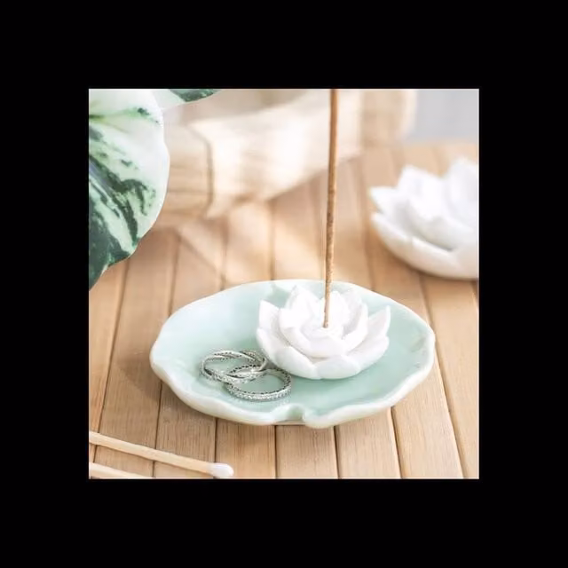 KDMD Lotus Flower Ceramic Incense Stick Holder and Trinket Dish in Green