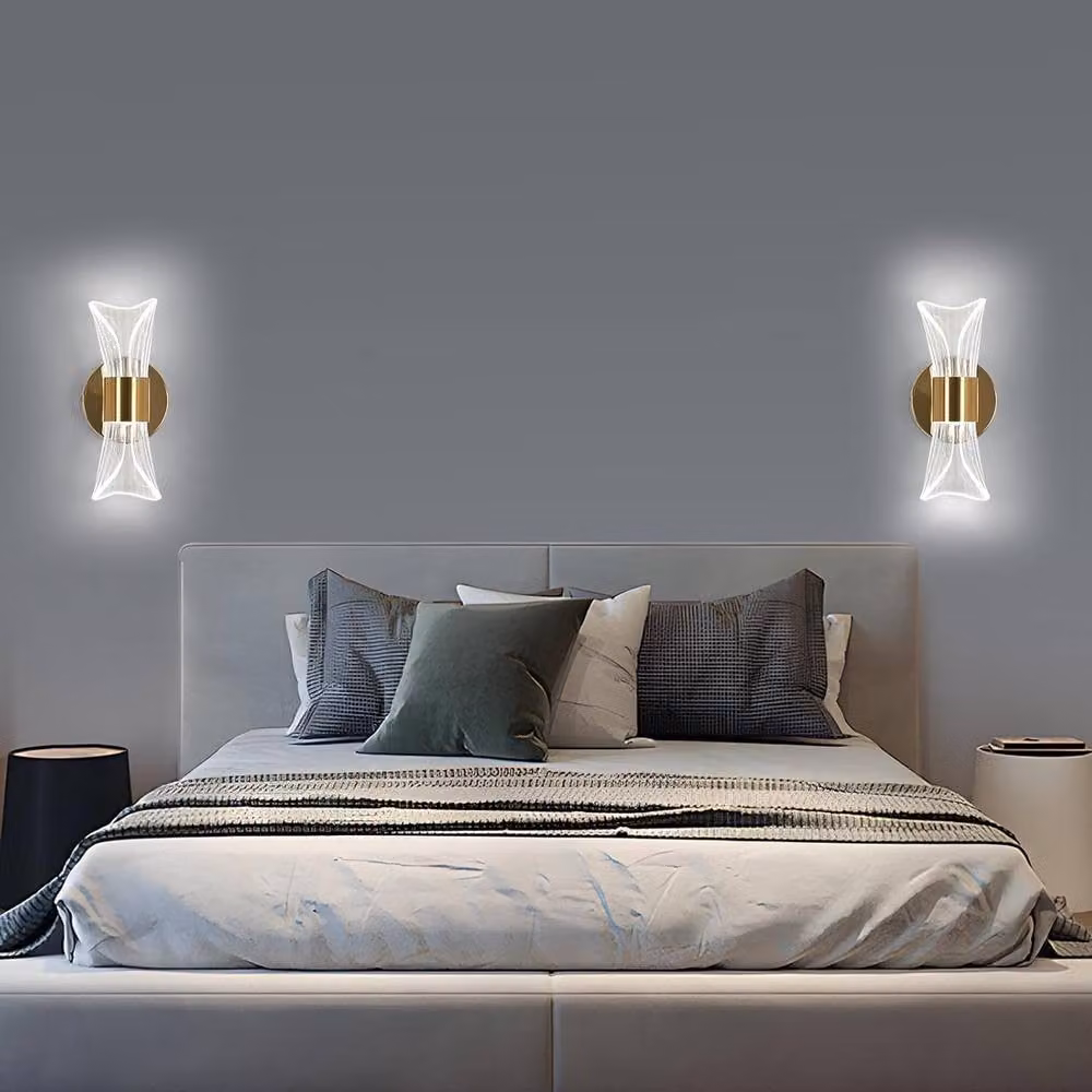 Goeco Dimmable LED Up and Down Wall Light in Gold/Brass – 3