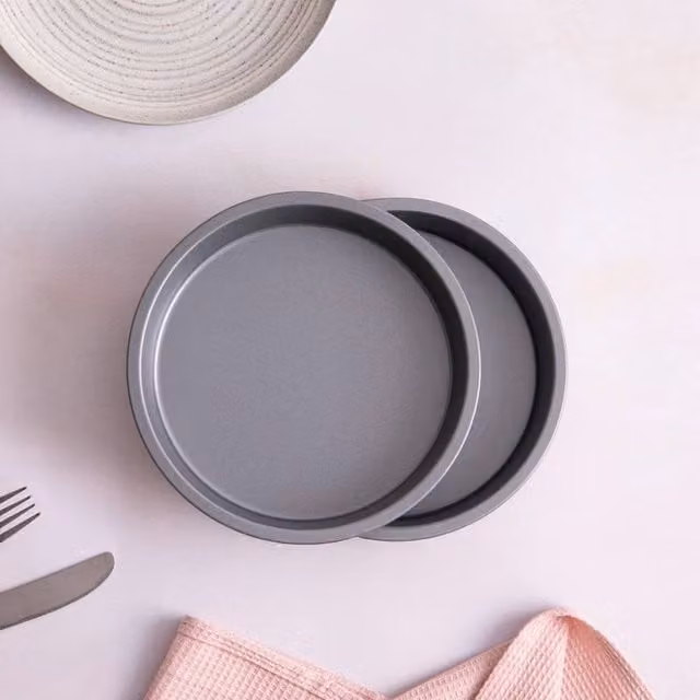 Betterware Essentials Non-Stick Carbon Steel Sandwich and Cake Tins, Silver, 2 x 18 cm – 1