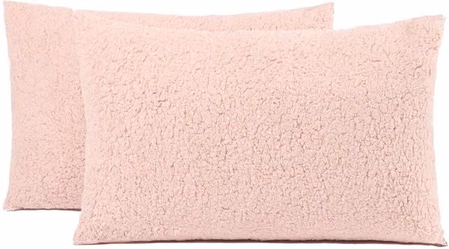 OHS Pack of 2 Rectangular Teddy Fleece Filled Microfibre Pillows in Pink