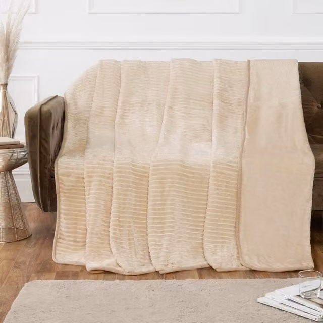 Rapport Home Super Soft Faux Fur Polyester Cosy Throw in Beige