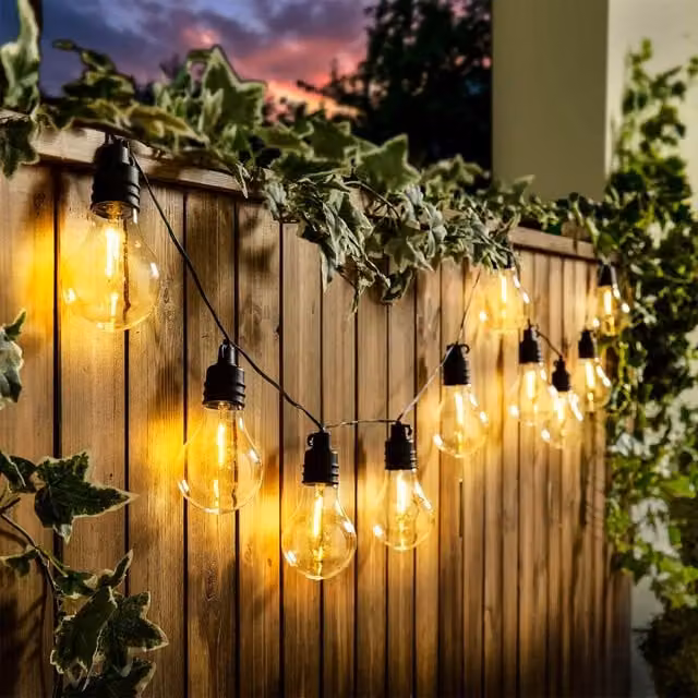 Gainsborough Solar LED Festoon String Lights with 10 Warm White Vintage Bulbs, L: 200 cm