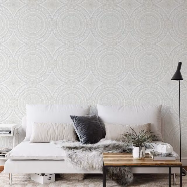 Wallquest Caspia Classic Damask Floral Wallpaper in Grey and White