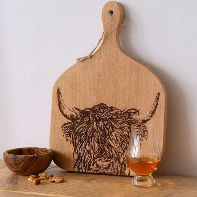 Selbrae House Highland Cow Beech Wood Hanging Paddle in Natural Beige and Brown