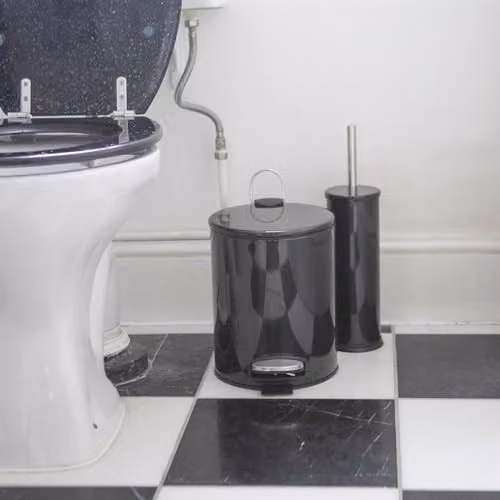 Harbour Housewares Pack of 2 Round Stainless Steel Pedal Bins, 5L, Black – 3