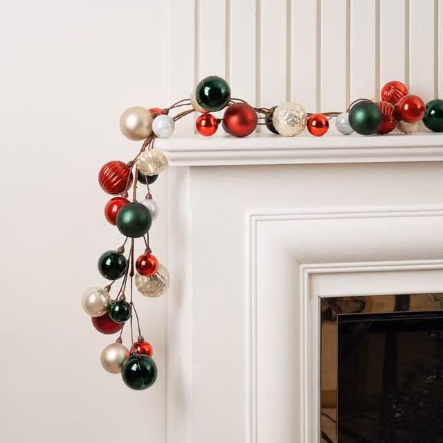 Scottish Everlastings Ltd Christmas Bauble Garland in Green and Red, 183 cm – 1